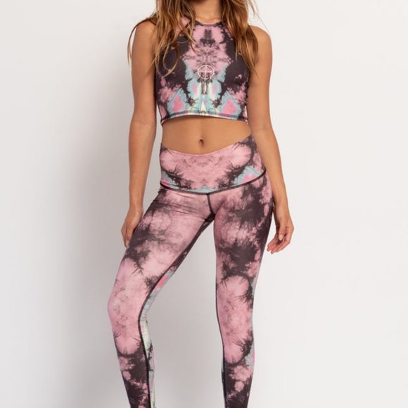 Teeki Eagle Feather Pink Hot Pant Leggings Size M - Picture 2 of 16